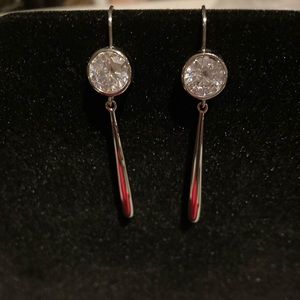 TOCARA. Patricia. DiAmi stones & Stainless Steel. Hook earrings